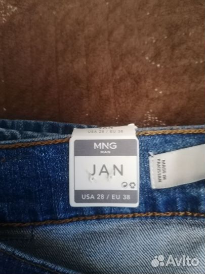 Джинсы mango