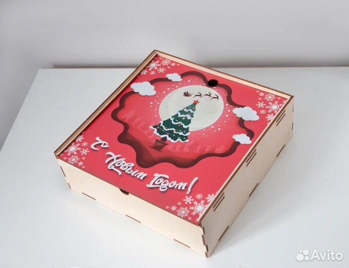 Коробка деревянная квадратная