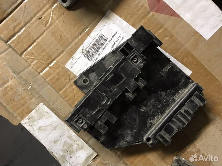 Блок предохранителей под капотный камри 40 3.5