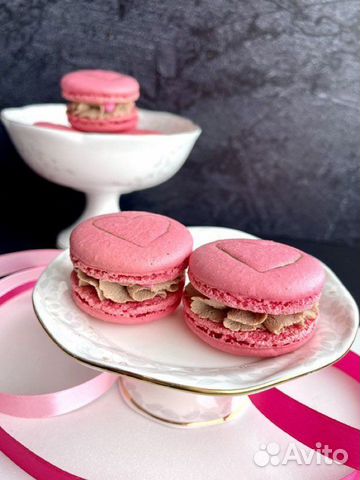 Макарон (миндальные пирожные)