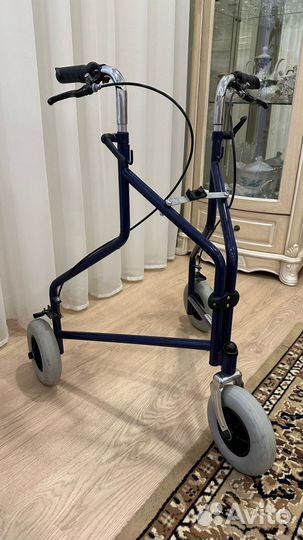 Ходунки для взрослых инвалидов