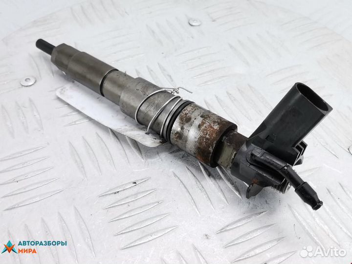 Форсунка BMW 3 E90/E91/E92/E93 2005 13537792721
