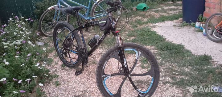 Велосипед на литых дисках bmw