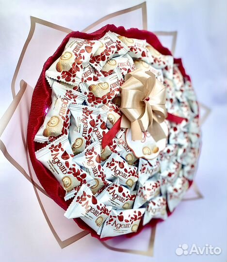 Сладкий букет из конфет