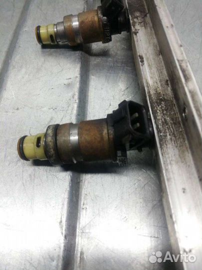 Топливная рампа Honda Accord 6 седан 2.0 2001