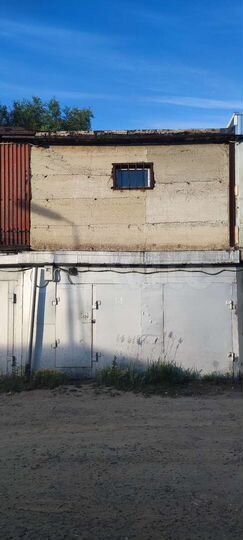 Гараж, > 30 м²