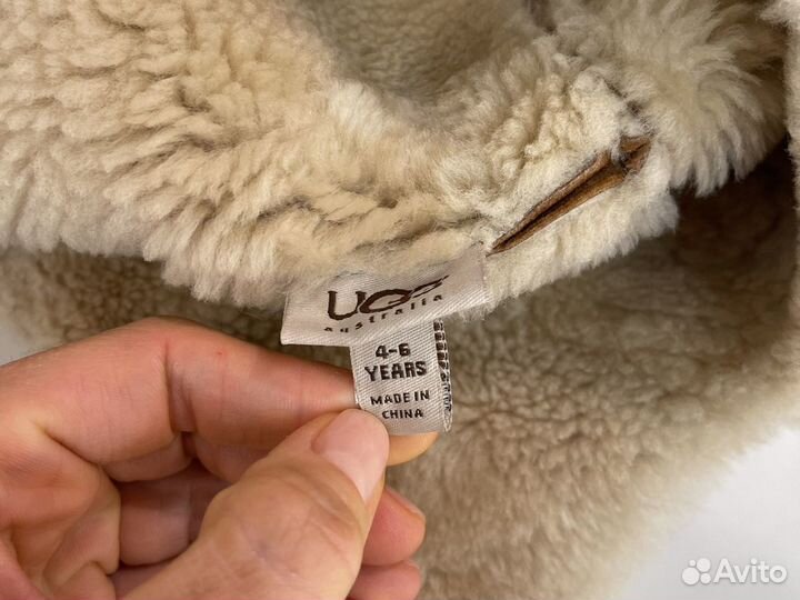 Шапка зимняя UGG оригинал 3 года