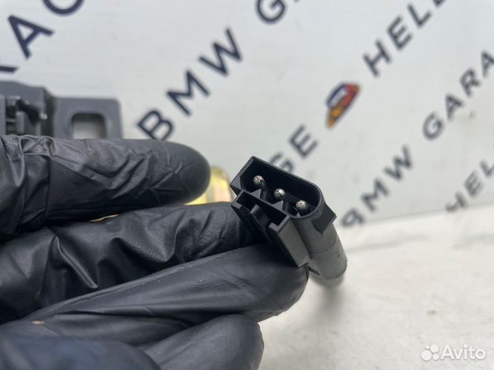 Доводчик багажника Bmw E65 E66