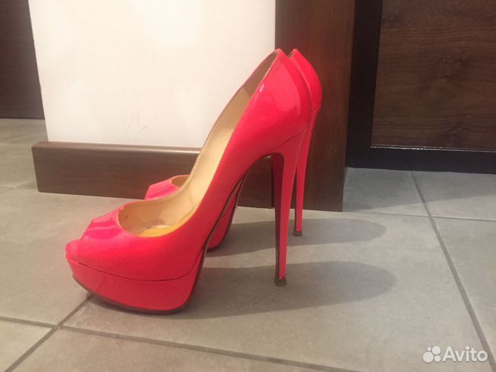 Туфли Christian Louboutin