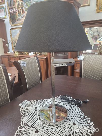 Настольная лампа черная