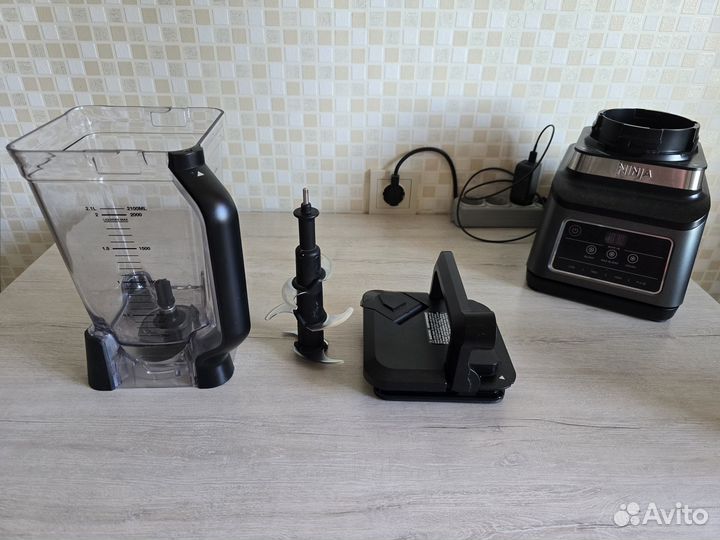 Блендер Ninja BN750EU