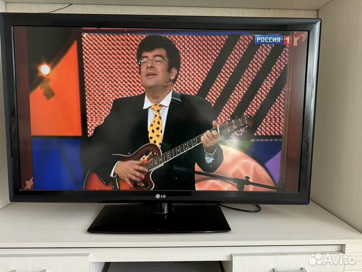 Телевизор lg47LK950