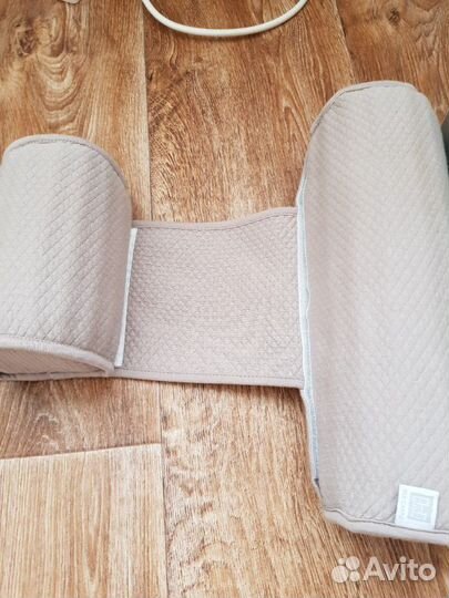 Валик для грудничка Red castle