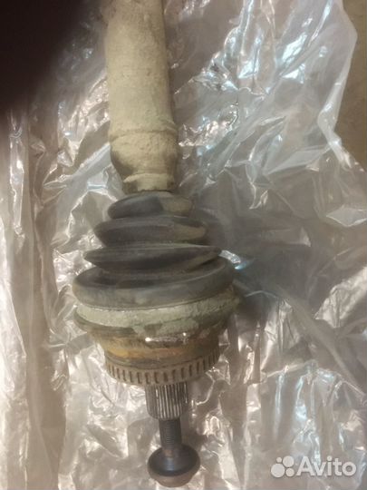 Продам левую полуось состояние хорошие