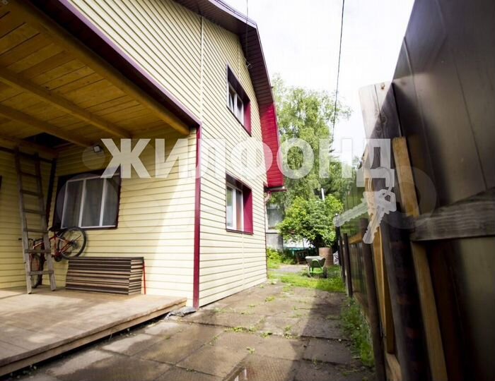 Дом 57,3 м² на участке 5,8 сот.