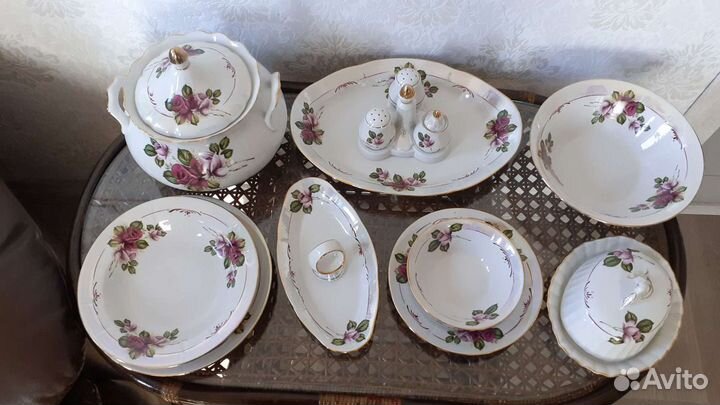 Столовые сервизы на 12 и 6 персон новые