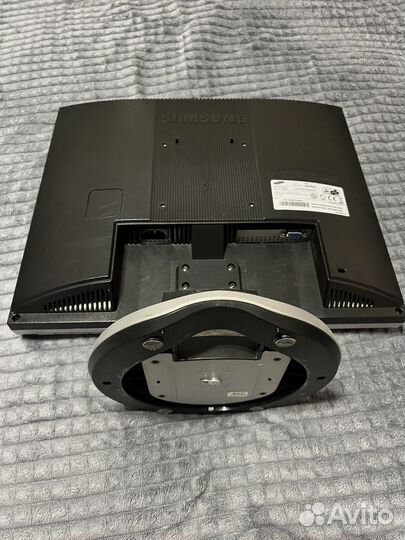 Монитор 19 дюймов