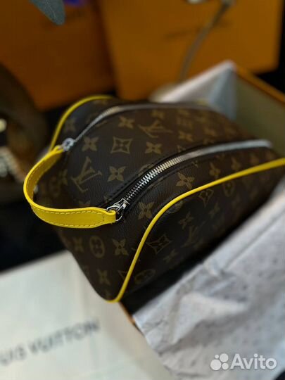 Несессер Louis Vuitton Dopp Kit