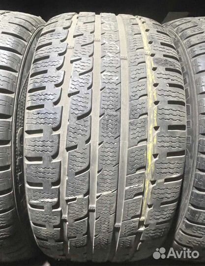 Kumho I'Zen KW27 245/45 R17 S