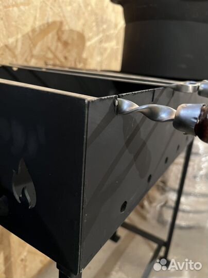 Мангал с подказанником