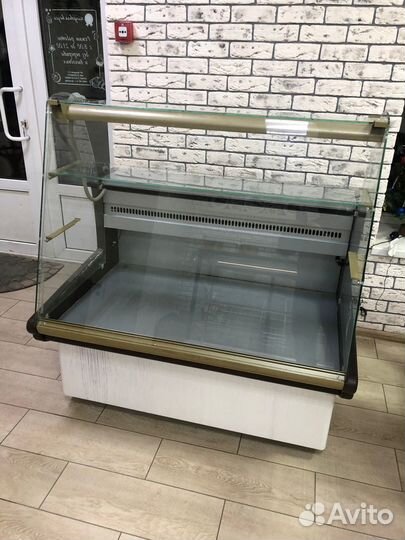 Холодильная витрина кондитерская бу
