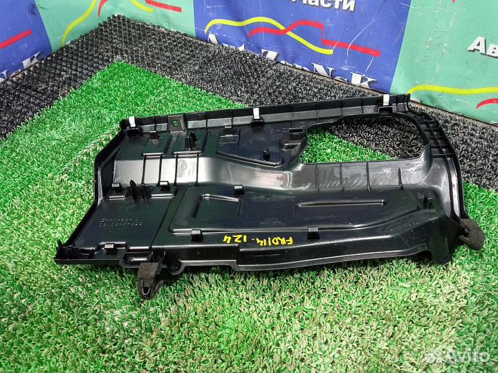 Накладка торпедо нижняя правая Toyota Land Cruiser Prado