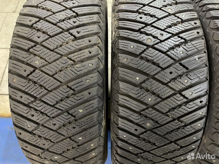 Goodyear Ultragrip Ice Arctic 205/55 R16