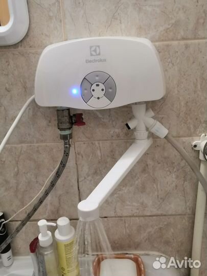 Проточный водонагреватель Electrolux