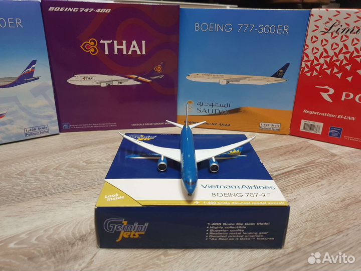 Модель самолёта Boeing 787-9