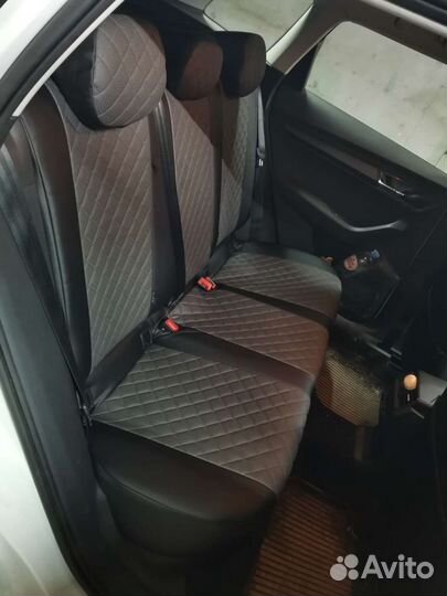 Автомобильные чехлы на Skoda Karog (Aktiv)