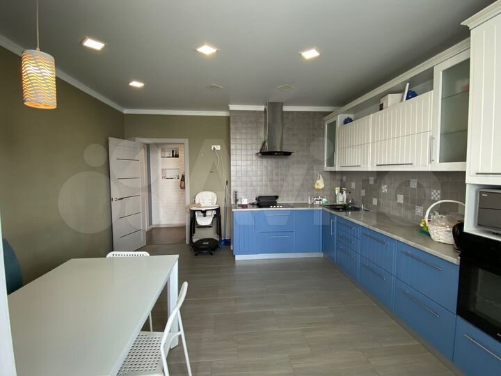 3-к. квартира, 109 м², 11/16 эт.