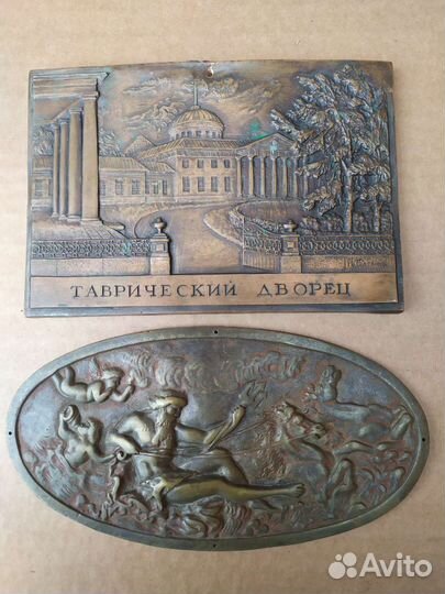 Барельефные плакетки