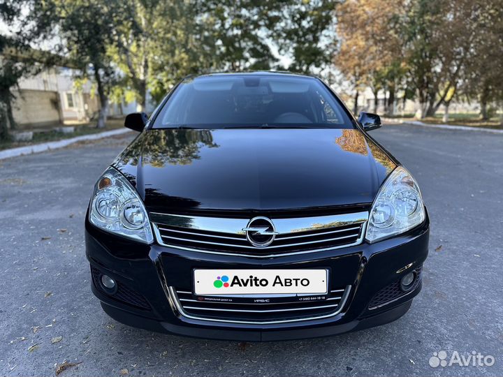 Opel Astra 1.6 МТ, 2010, 137 000 км