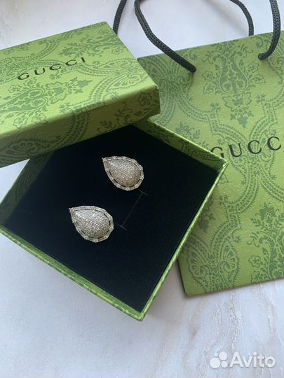 Серьги в подарочной упаковке Gucci