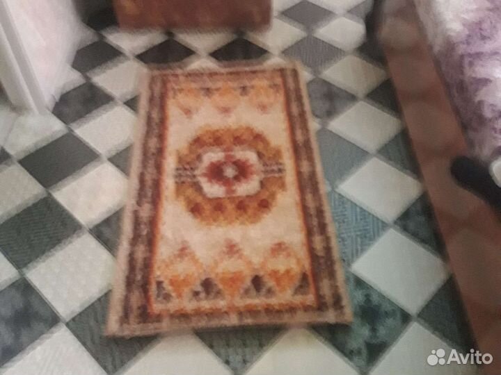 Ковер шерстяной новый