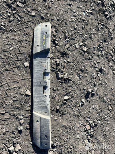 Напонитель заднего бампера Nissan Tiida хэч