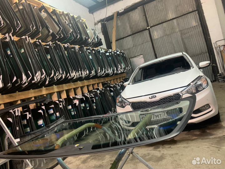 Лобовое стекло Киа Оптима