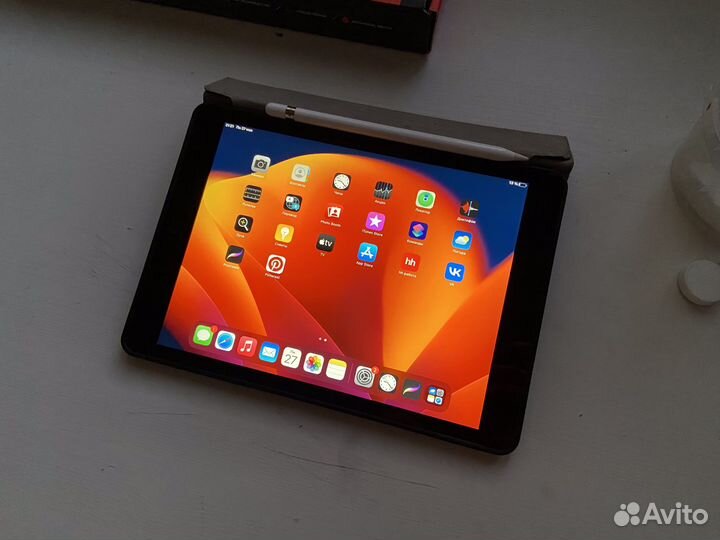 iPad 9 2021 64gb +Procreate