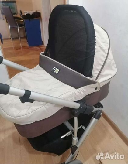 Продам детскую коляску