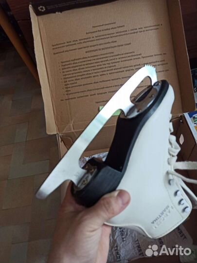 Коньки фигурные детские 34