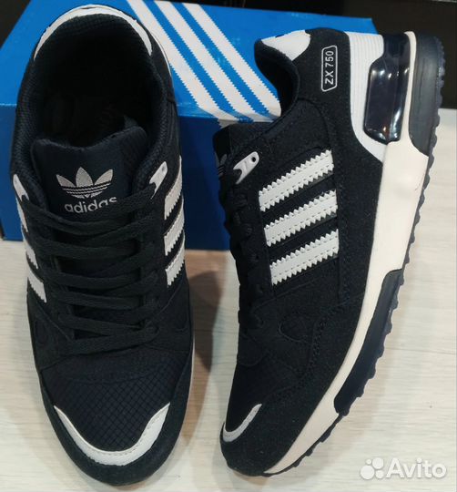 Кроссовки Adidas новые синие