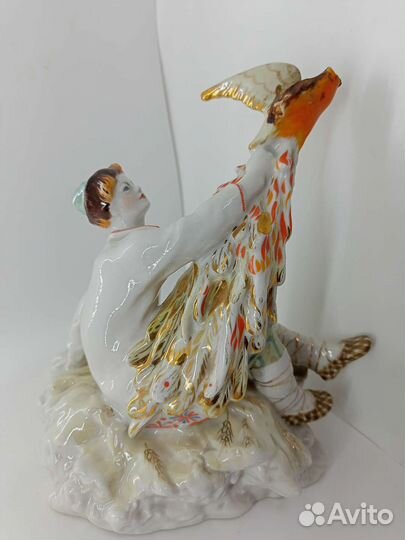 Статуэтка фарфор бой
