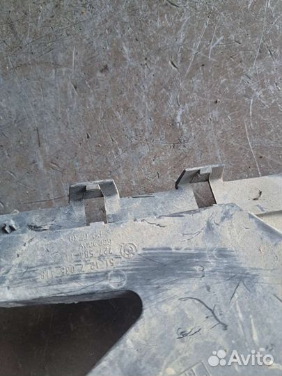 Кронштейн заднего бампера правый BMW E65 E66