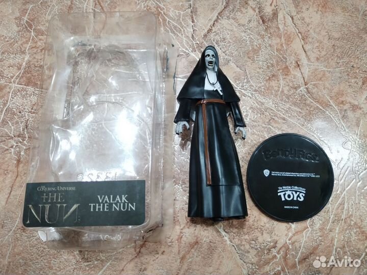 Фигурка Bendyfigs Заклятие монахиня Валак