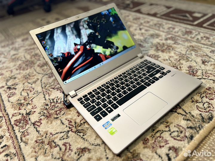 Игровой Ноутбук Acer core i5/8гб/ssd/GT 740m