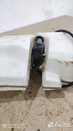 Бачок омывателя Renault Duster 1