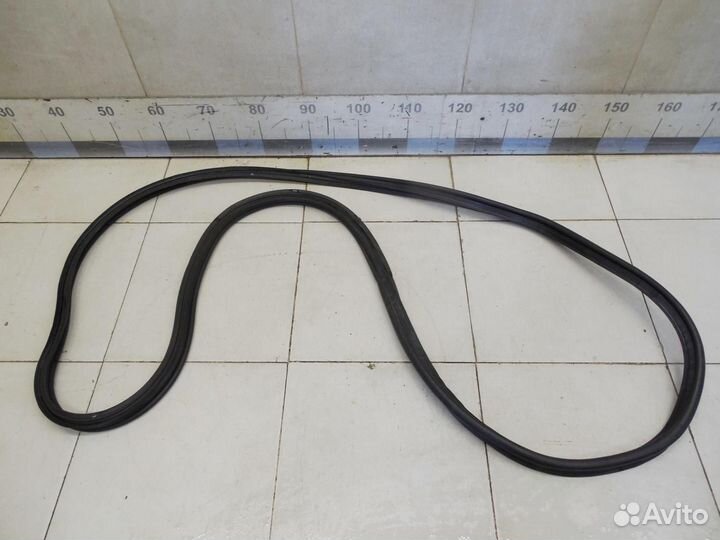 Уплотнитель багажника Corolla E15 2006-2013