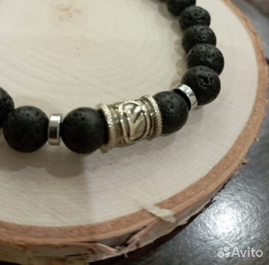 Браслет из вулканической лавы / агата с руной Феху