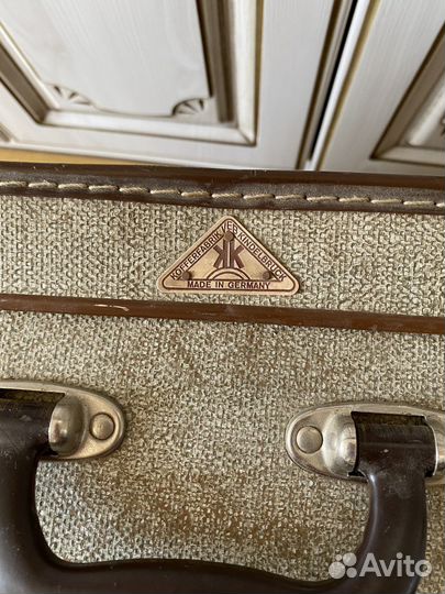 Ретро чемодан