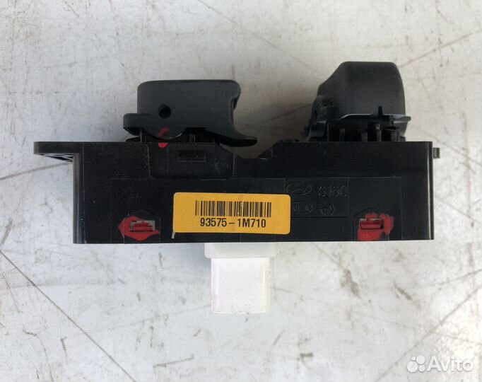 Кнопка стеклоподъемника R Киа Серато тд купе 2